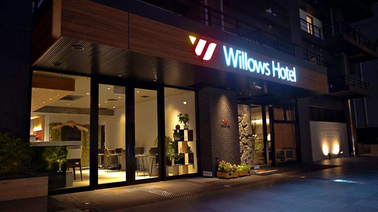 Willows Hotel Osaka Shinimamiya Buitenkant foto